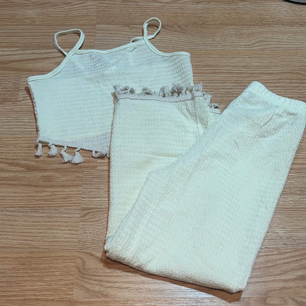 NWOT Girls Cream Textured Tassel Trim Cami Top and Pants 2-Piece Set Size 5-6Y